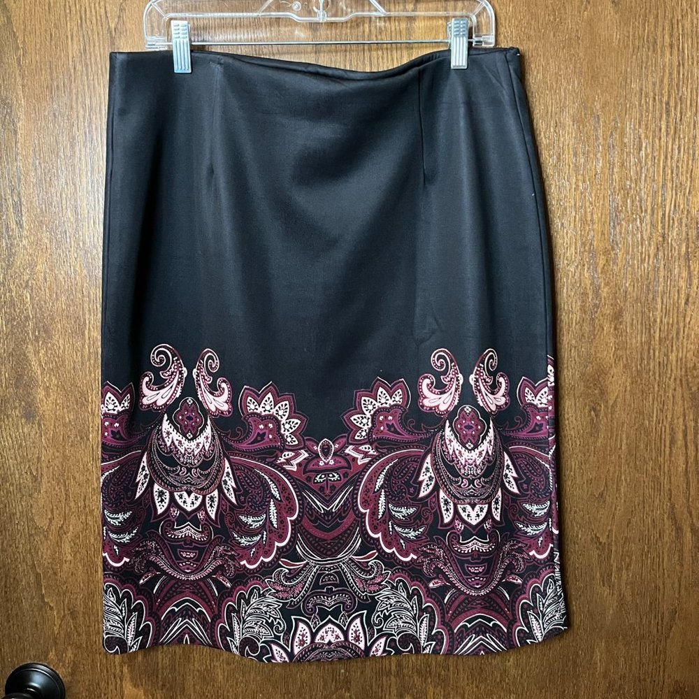 Roz & Ali pull on pencil skirt, black with plum, sz L